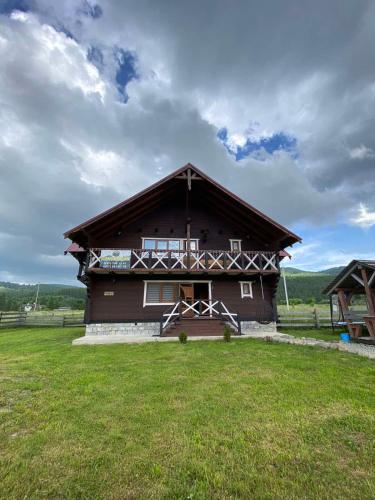 Кришталеві вершини, Worochta
