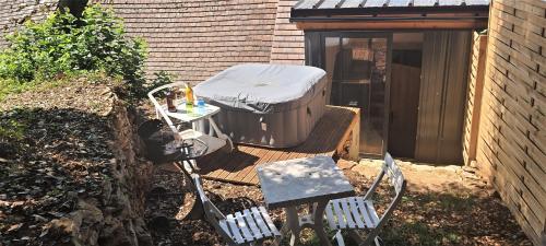Le gros chêne, gite du XVIII siècle, jacuzzi privatif - Groléjac
