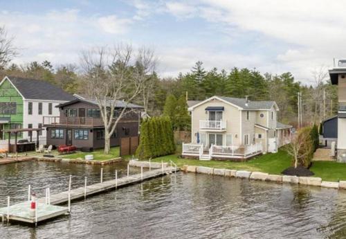 Waterfront home with dock - Belmont