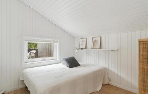 4 Bedroom Gorgeous Home In Hornbk