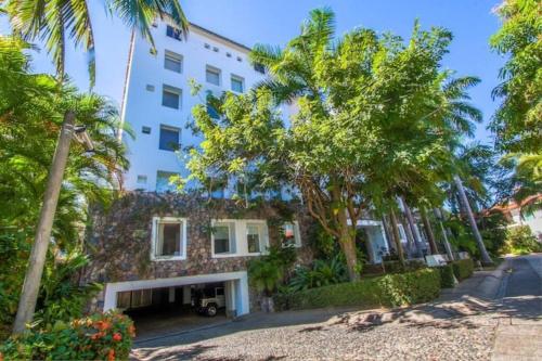 Beautiful beach front apartment in Ixtapa.