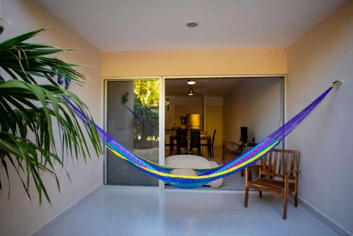 87965 Spacious and private retreat 1 block from the Ocean in Progreso East in Progreso, Mexico