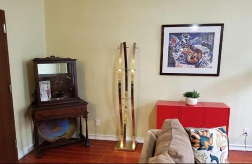 Spacious Fully Furnished Harlem Apartment Near Morningside Park in New York, USA