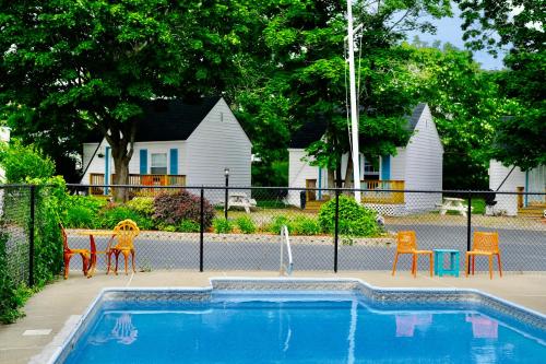 สระว่ายน้ำ, The Landings Inn and Cottages at Old Orchard Beach in โอลด์ออร์ชาร์ดบีช (เมน)