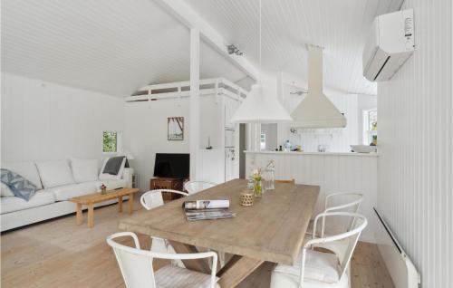  Amazing Home In Hornbæk With Wifi in Hornbæk