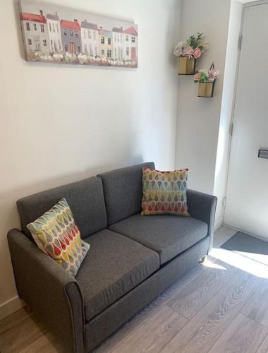 Lux Private Entrance 1 bed Studio - Free Parking - ideal for COOP Live, MCR City Centre, Salford Royal Hospital & Buile Hill Mansion wedding venue, Manchester (Foto 10)