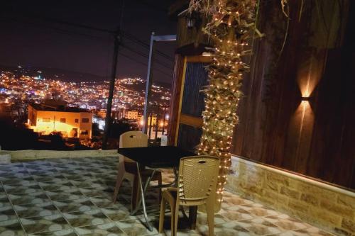 Pohled zvenku, atoom lodge in Jerash