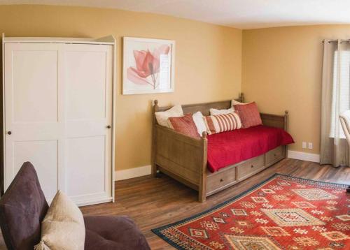 Charming townhome w/ private backyard & fire pit in Palm Beach Gardens, USA