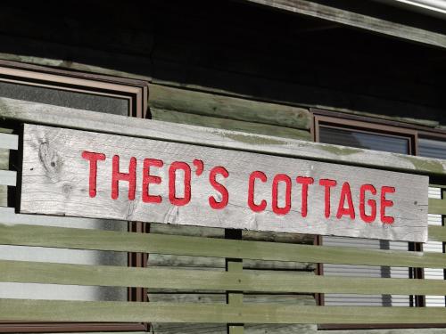 Theo's Cottage