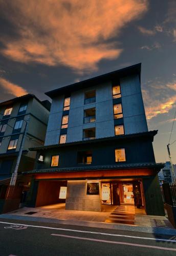 RIHGA PLACE KYOTO SHIJO KARASUMA