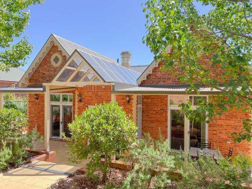 The Monarch Tumut - Luxury in the valley