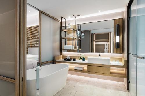 room detail thumbnail 2