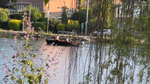 Pieds dans l'eau Private Wellness Bordure de Meuse