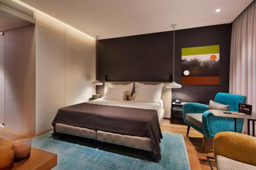 room detail thumbnail 1