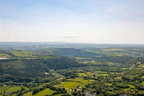 The Cabin in the Tamar Valley.