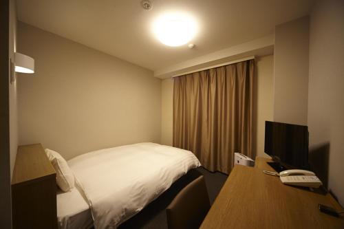 Standard Double Room with Small Double Bed - Smoking