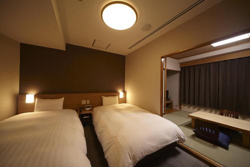 Standard Room with Tatami Area - Non-Smoking