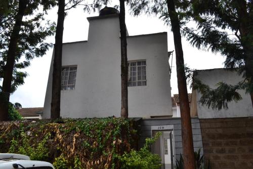 Jungle Green Airbnb, Mbagathi Road, Nairobi