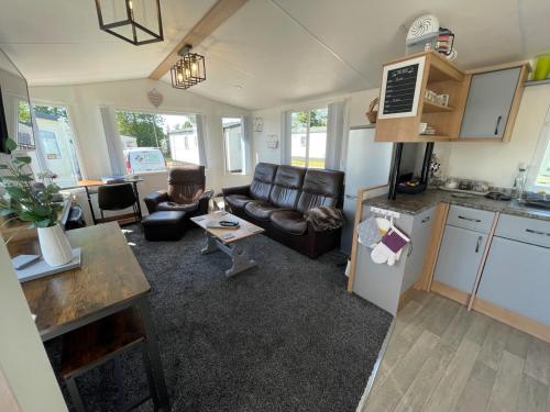 6 Rannoch, lovely holiday static caravan for dogs & their owners.