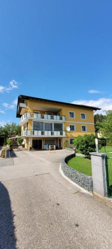 Ferienwohnungen Pippenbach in Unternarrach, Österreich