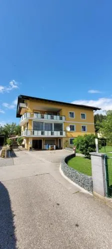 Ferienwohnungen Pippenbach in Unternarrach, Österreich