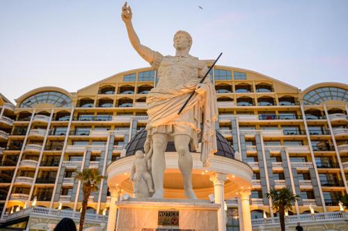 Imperial Palace Hotel - image 12