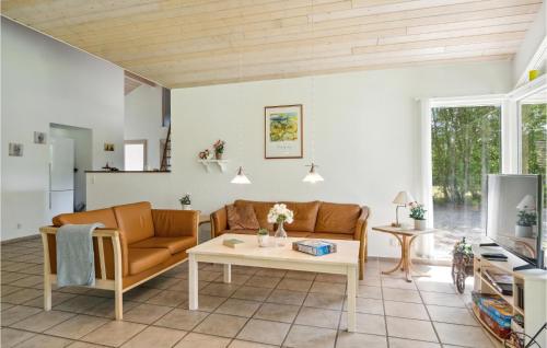 Amazing Home In Vggerlse With 4 Bedrooms, Sauna And Wifi in Idestrup