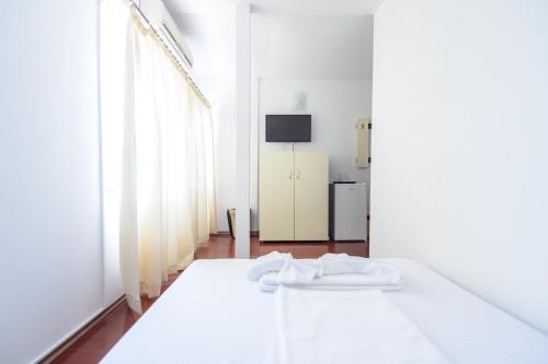 Double Room with Private Bathroom image 10