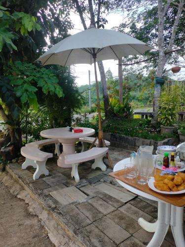 Baan Namthip Homestay Trang บ้านน้าทิพย์ โฮมสเตย์ตรัง in Si Kao