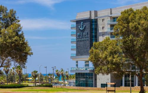 . West All Suites Hotel Ashdod