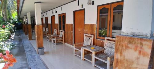 Ekas beach guesthouse and restaurant in Tanjung Ringgit