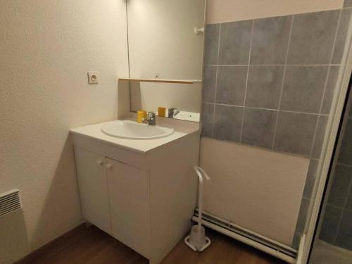 Apartment (4 Adults) image 8