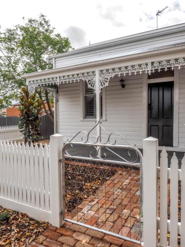 Central Bendigo Cottage Charm