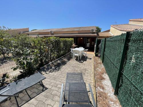 Villa 2 Pièces Mezzanine Climatisée avec Terrasse Privée - 6 Couchages - Saint Cyprien Plage - FR-1-106-36 - image 4
