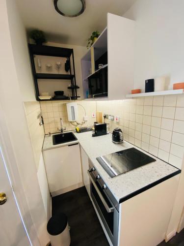 Studio in central London 4