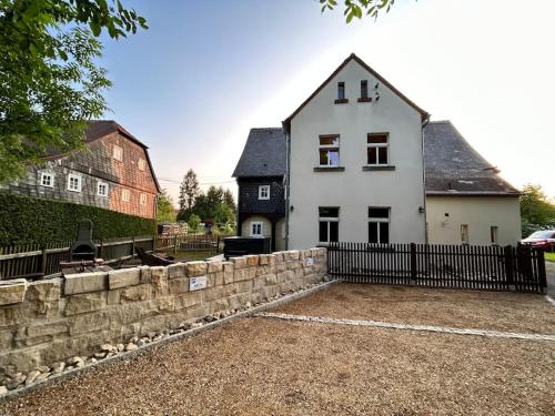 Ferienhaus Hexe mit Whirlpool, Sauna, Garten