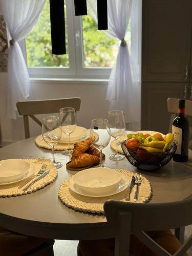 CIV Central Apartment