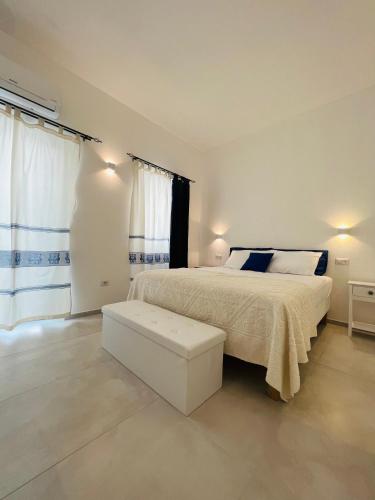 Via Giardini Rooms 2