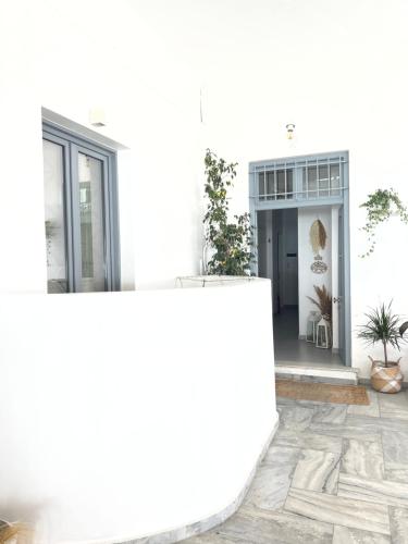  Kirki Rooms by the sea in Parikia