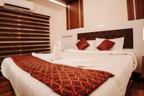 Premium Room Full Time A/C image 10