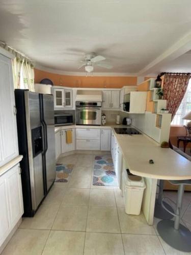 Kitchen, Cottage: 7 minutes from airport! in Ocean City