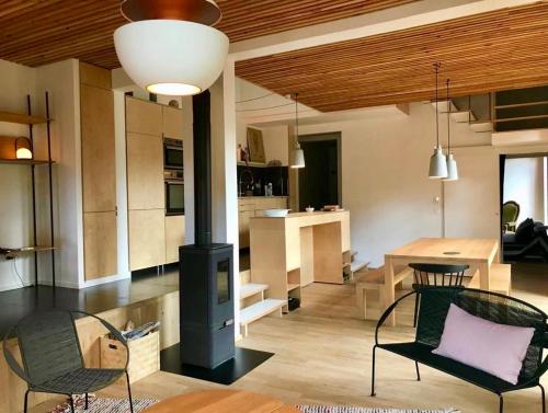 Maison Chalet design Briançon Serre Chevalier (Maison Chalet design Briancon Serre Chevalier) in Puy-Saint-Andre