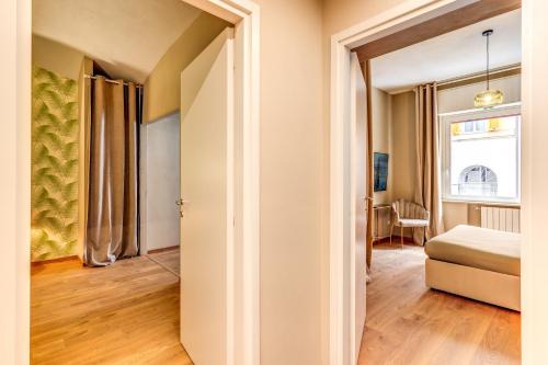 Deluxe Apartment image 9