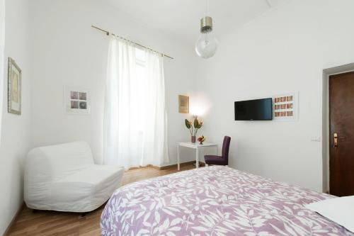 Rome Center Rooms - image 14