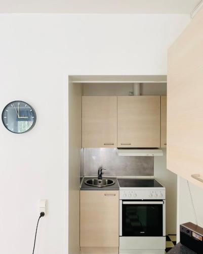 ห้องครัว, Scandinavian Apartment Hotel -Lunden 2- Central 2 room apartment in ฮอร์เซนส์