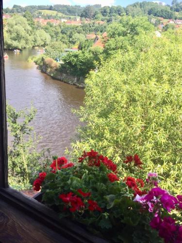 Double Room with Balcony image 3