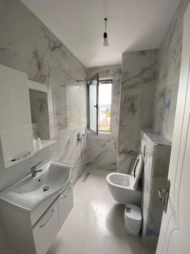 Bathroom, Borsh apartments in Qazim Pali