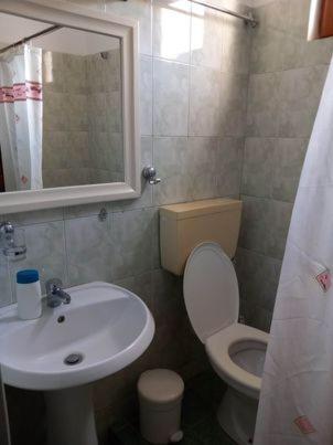 2 bedrooms, 3 beds