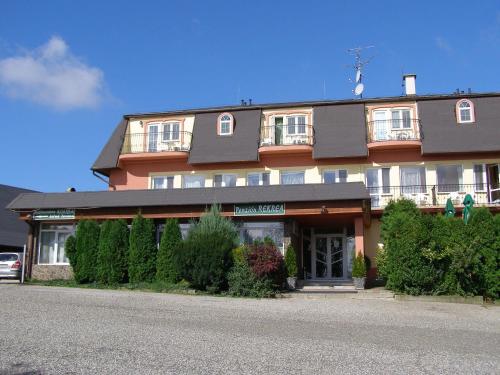 Hotelli välisilme, Penzion Rekrea in Levice