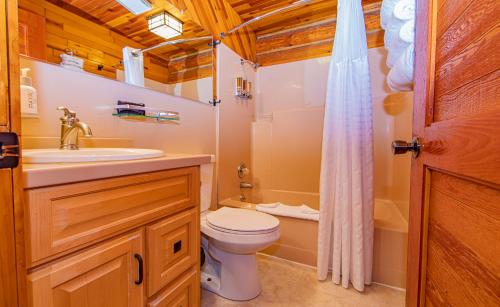 3 bedrooms, 6 beds
